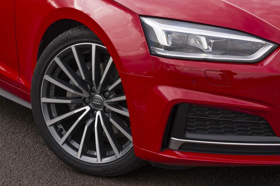 Детали экстерьера Audi A5 Cabriolet 2.0 TDI S-Line 2017 года  (UK) (фото 39 из 40)